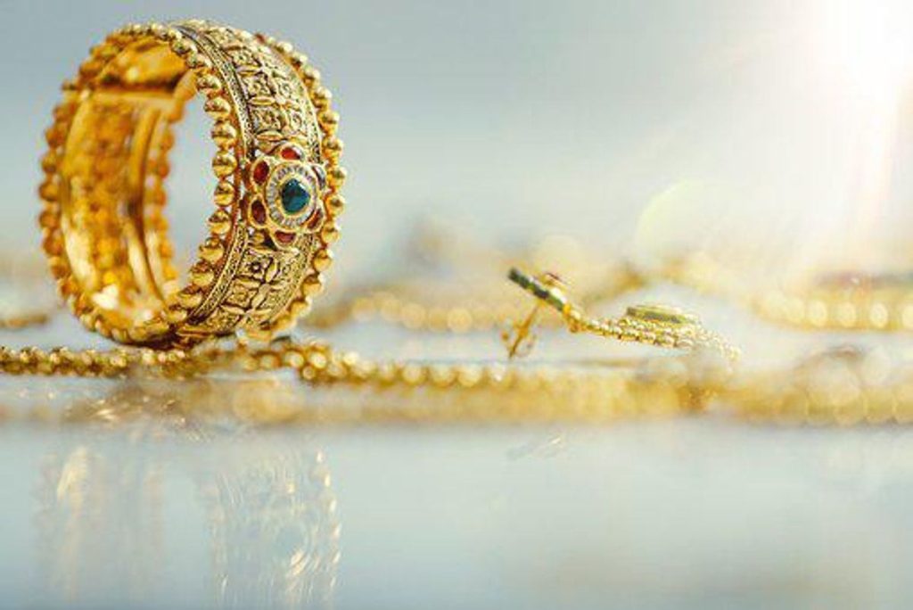 How to Wear Your Jewellery