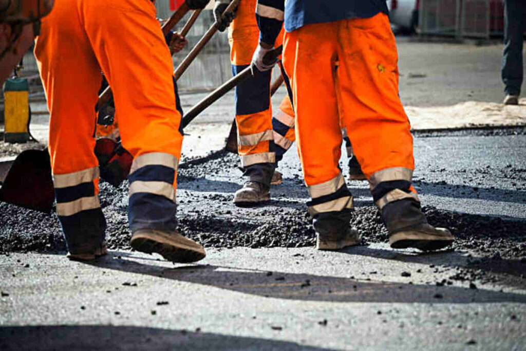Necessary Tips for Effective Asphalt Restoration